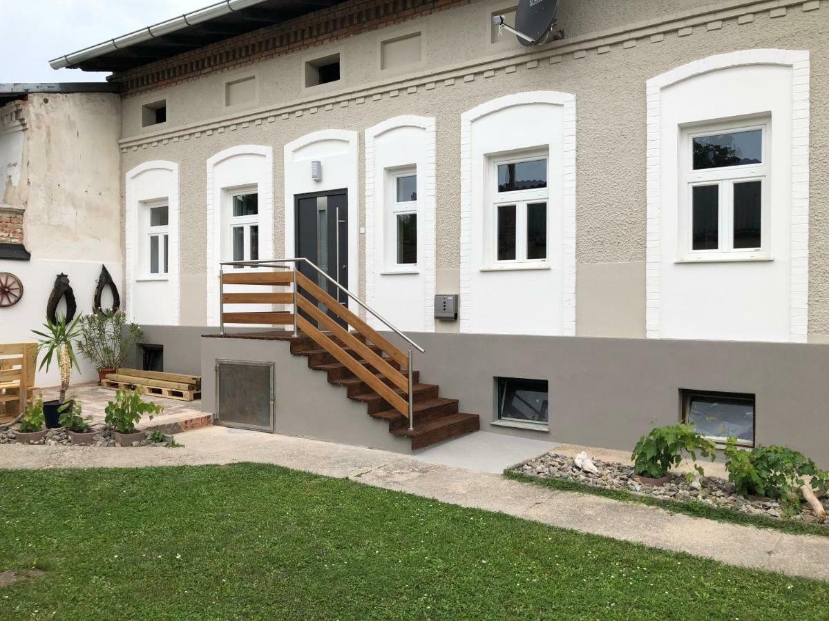 Appartement Riesling House Laa à Laa an der Thaya Extérieur photo